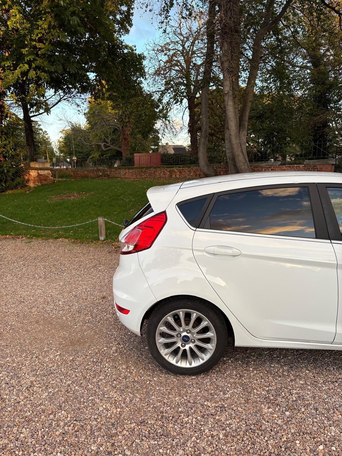 Used Ford Fiesta 2013 for sale - 76023853: Photo 9