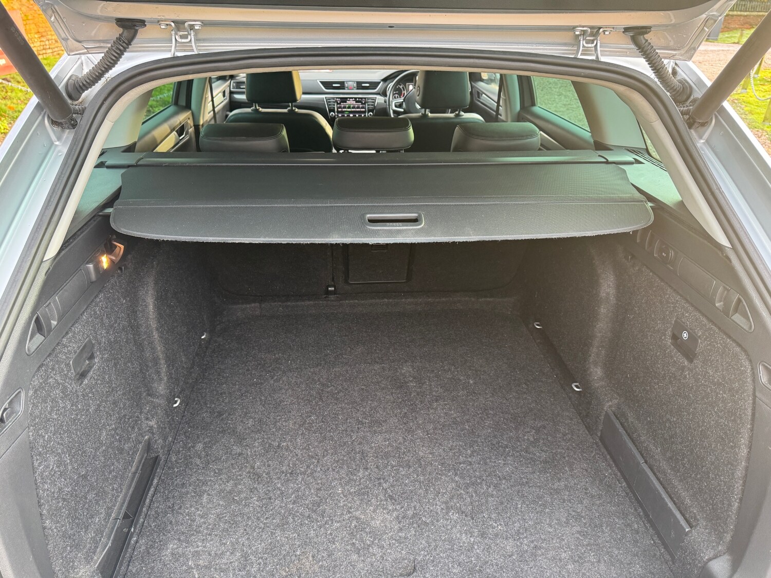 Used Skoda Superb 2016 for sale - 76924792: Photo 14