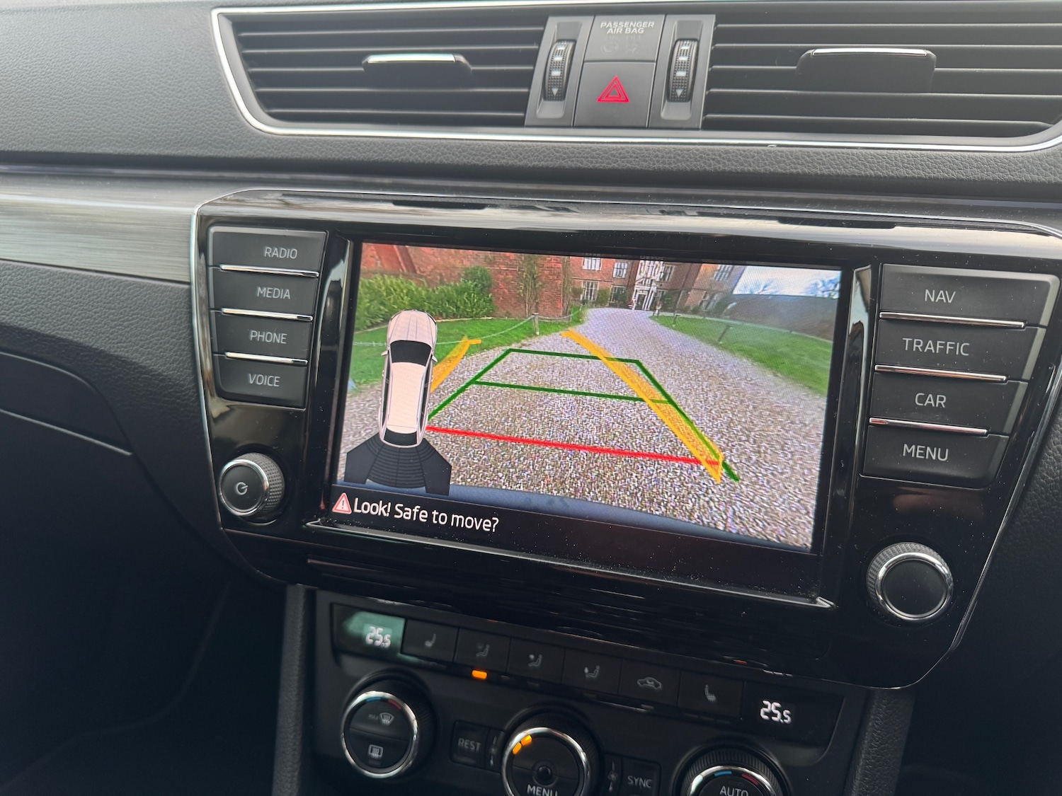 Used Skoda Superb 2016 for sale - 76924792: Photo 16