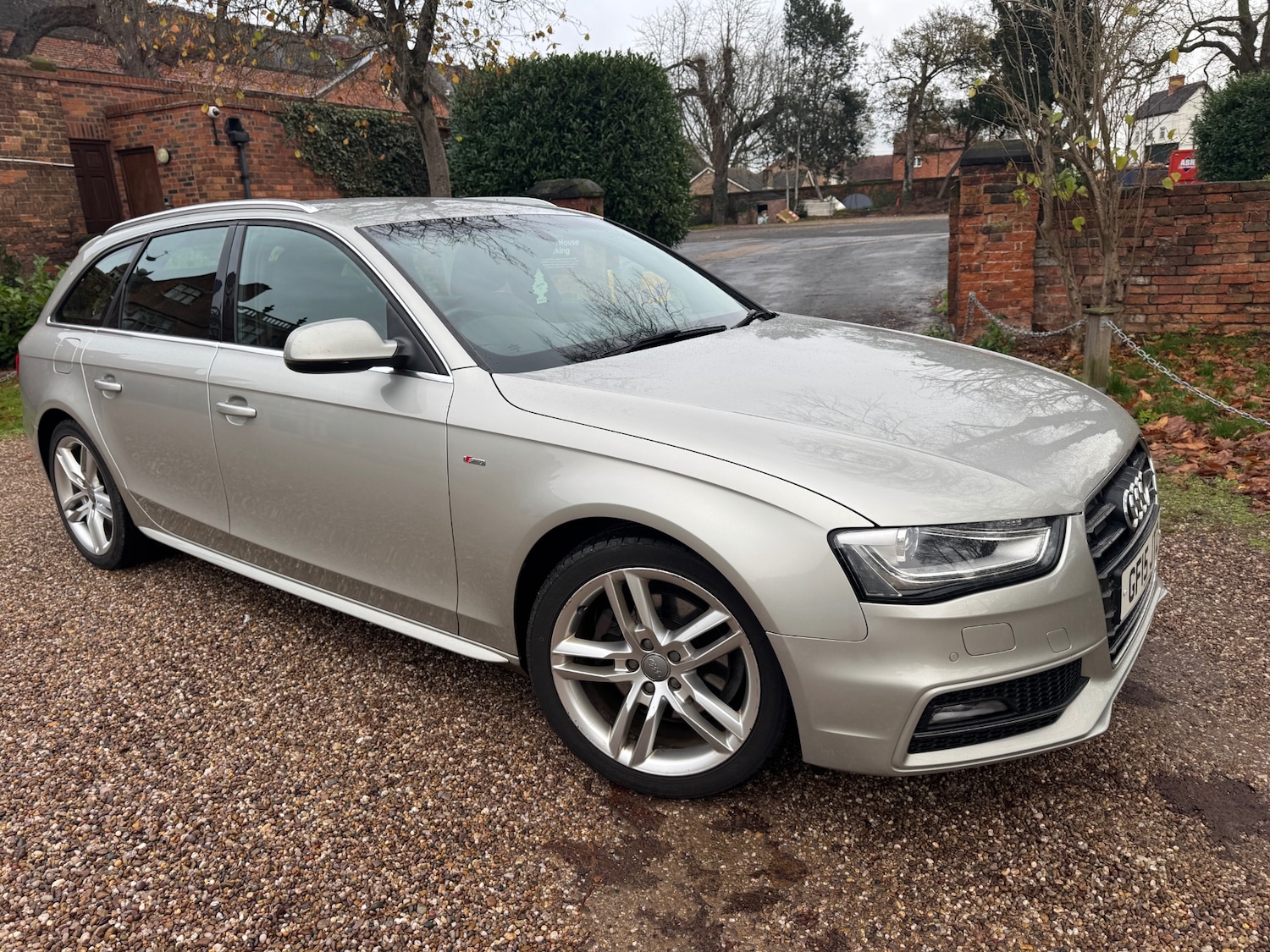 Used Audi A4 2015 for sale - 76681935: Photo 2