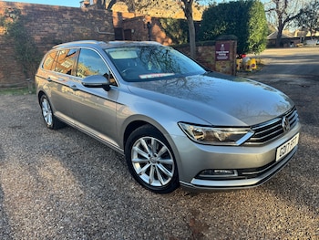 Used Volkswagen Passat 2017 for sale - 76643683: Photo