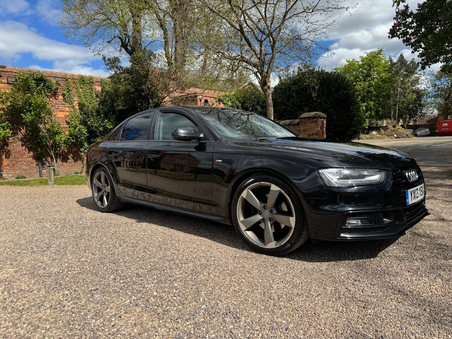 Used Audi A4 2013 for sale - 76910837: Photo 2