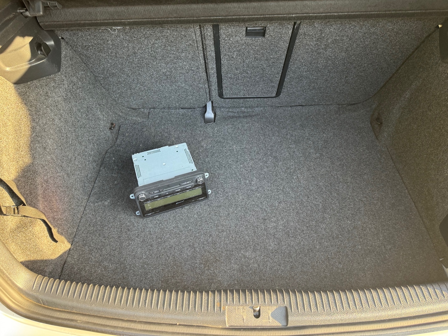 Used Volkswagen Golf 2010 for sale - 76507411: Photo 11