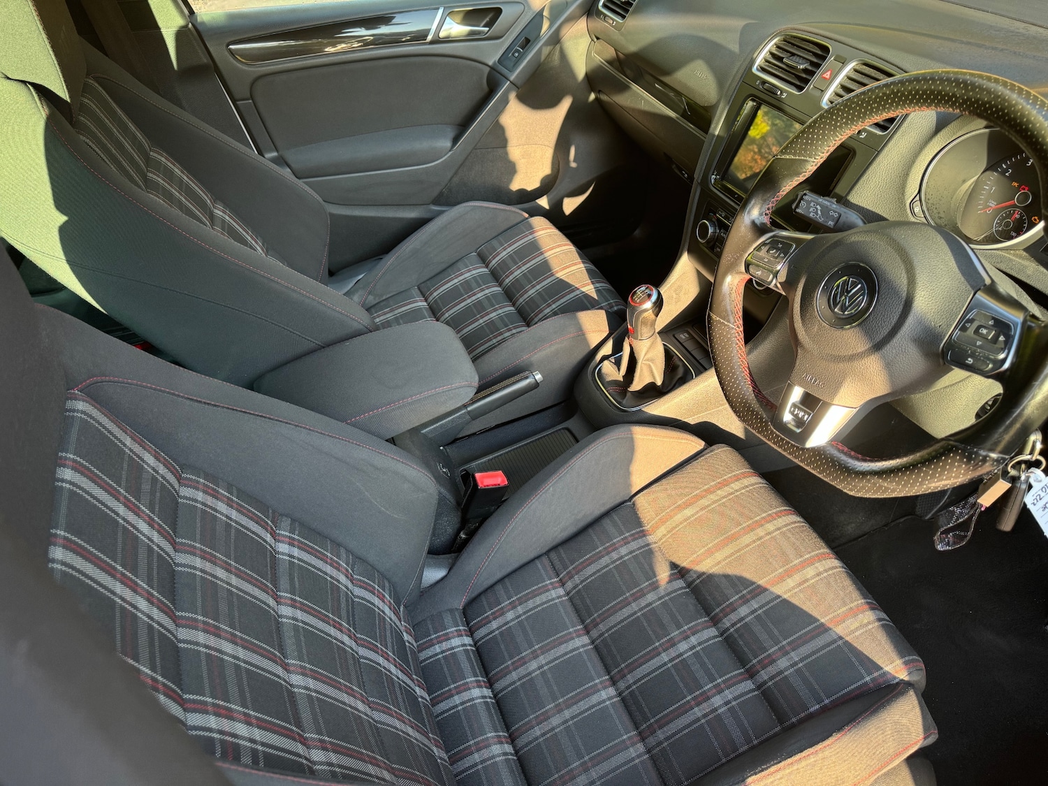 Used Volkswagen Golf 2010 for sale - 76507411: Photo 13