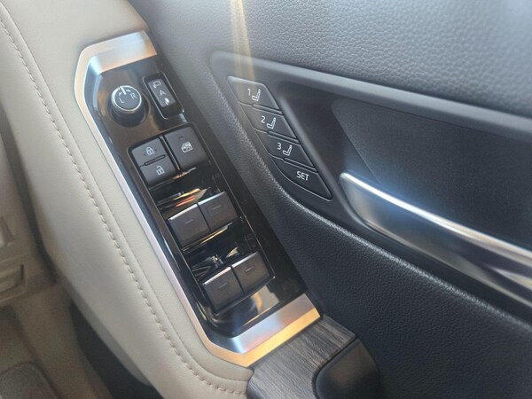 Used Toyota Landcruiser 2024 for sale - 74799776: Photo 40
