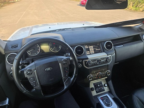 Used Land Rover Discovery 4 for sale - 75224869: Photo 15