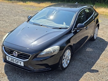 Used Volvo V40 2015 for sale - 79246737: Photo