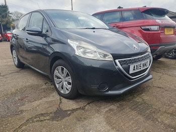 Used Peugeot 208 2015 for sale - 77395990: Photo