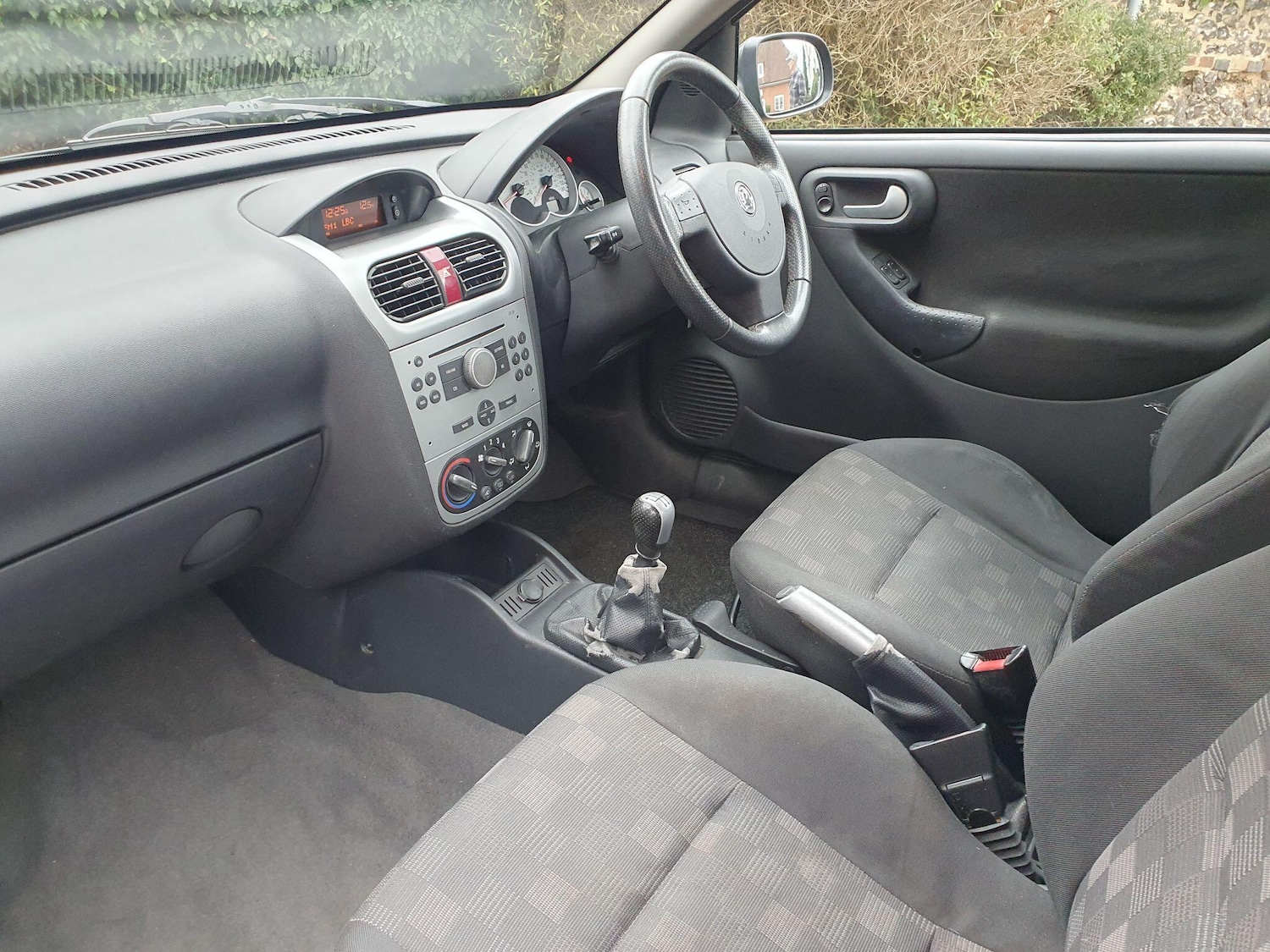 Used Vauxhall Corsa 2006 for sale - 76645636: Photo 10