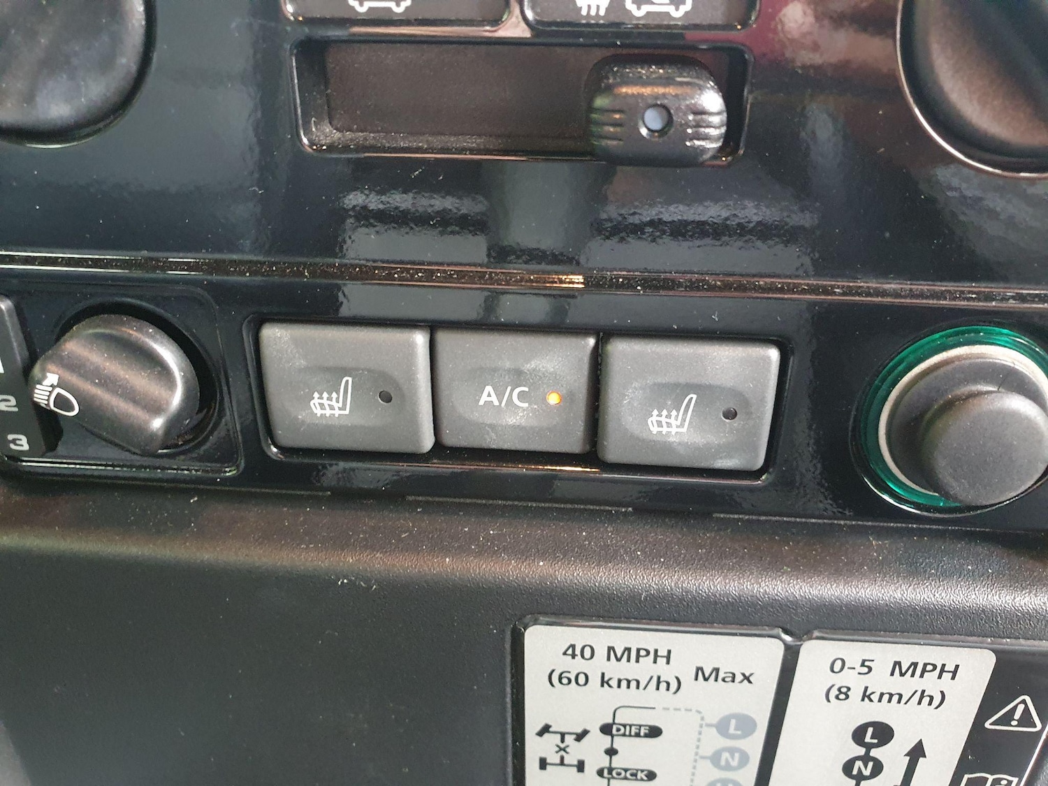 Used Land Rover Defender 2015 for sale - 76646075: Photo 13