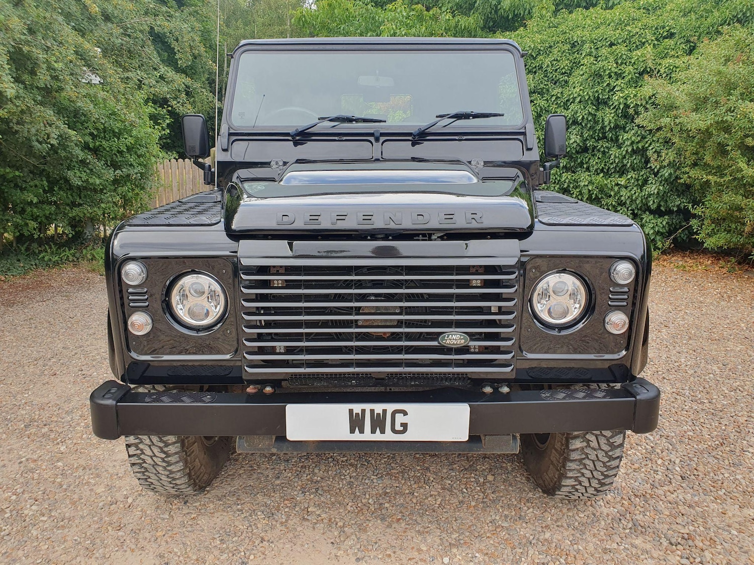 Used Land Rover Defender 2015 for sale - 76646075: Photo 2