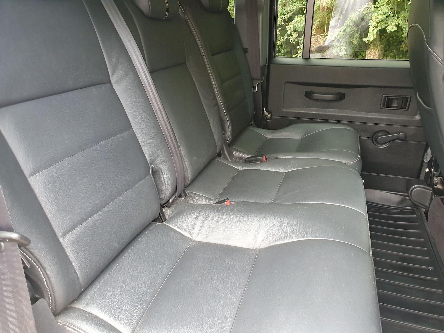 Used Land Rover Defender 2015 for sale - 76646075: Photo 23