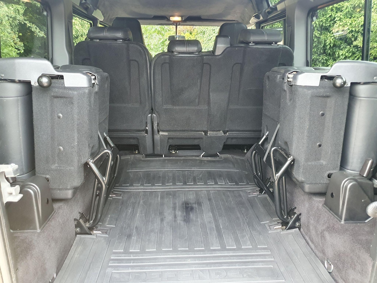 Used Land Rover Defender 2015 for sale - 76646075: Photo 33