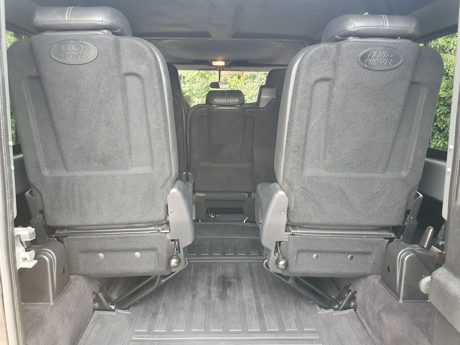 Used Land Rover Defender 2015 for sale - 76646075: Photo 34