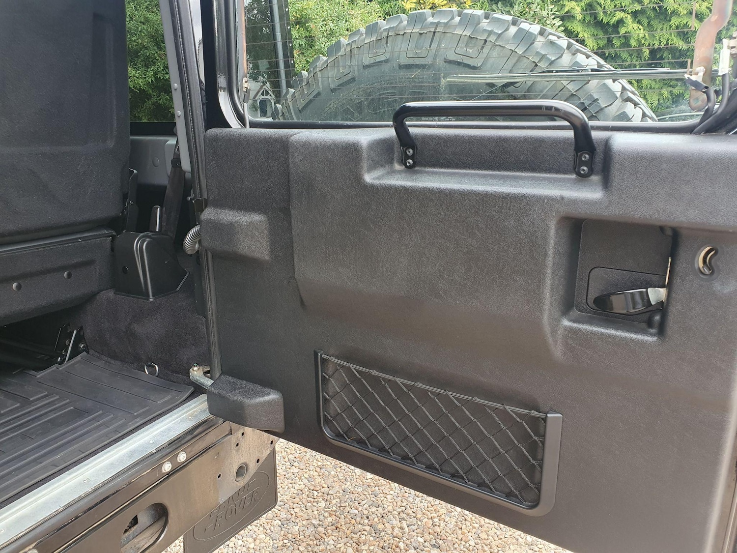 Used Land Rover Defender 2015 for sale - 76646075: Photo 35