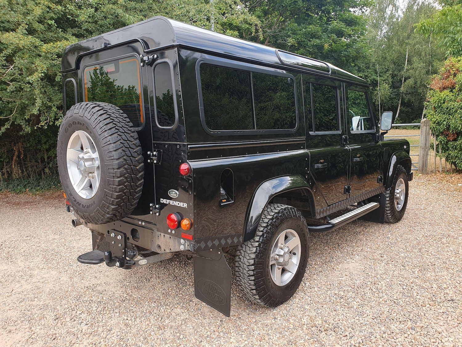 Used Land Rover Defender 2015 for sale - 76646075: Photo 4
