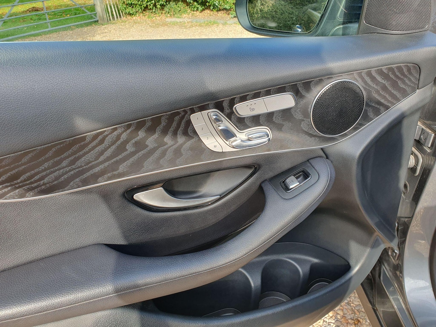 Used Mercedes-Benz GLC 2016 for sale - 76645963: Photo 22