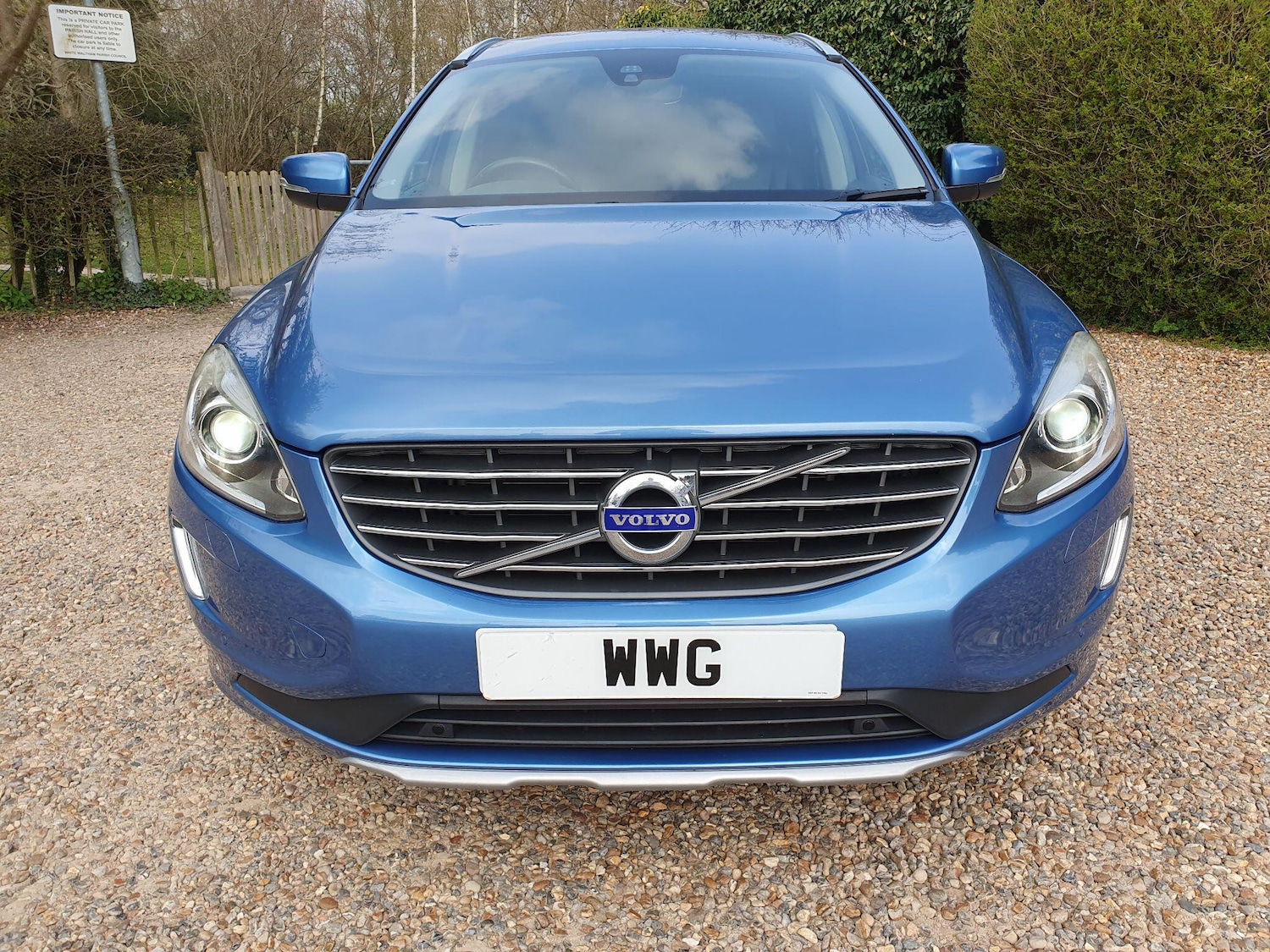 Used Volvo XC60 2017 for sale - 78047479: Photo 2