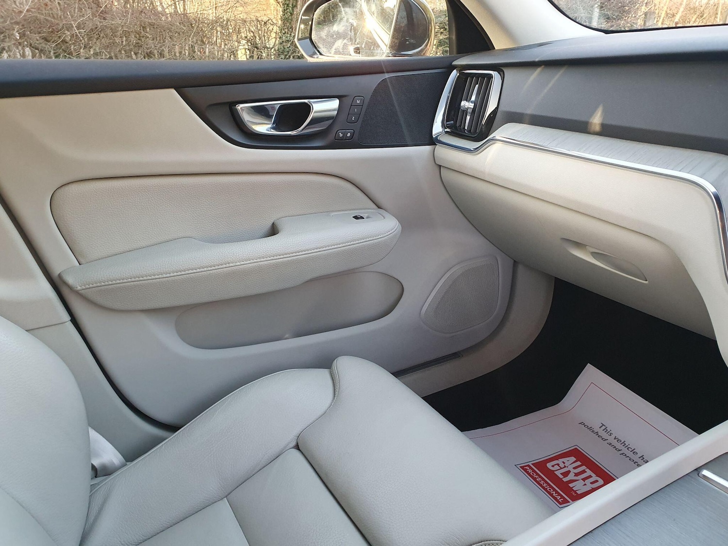 Used Volvo V60 2019 for sale - 77015796: Photo 24