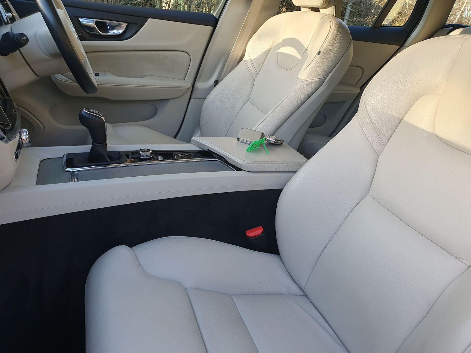 Used Volvo V60 2019 for sale - 77015796: Photo 25