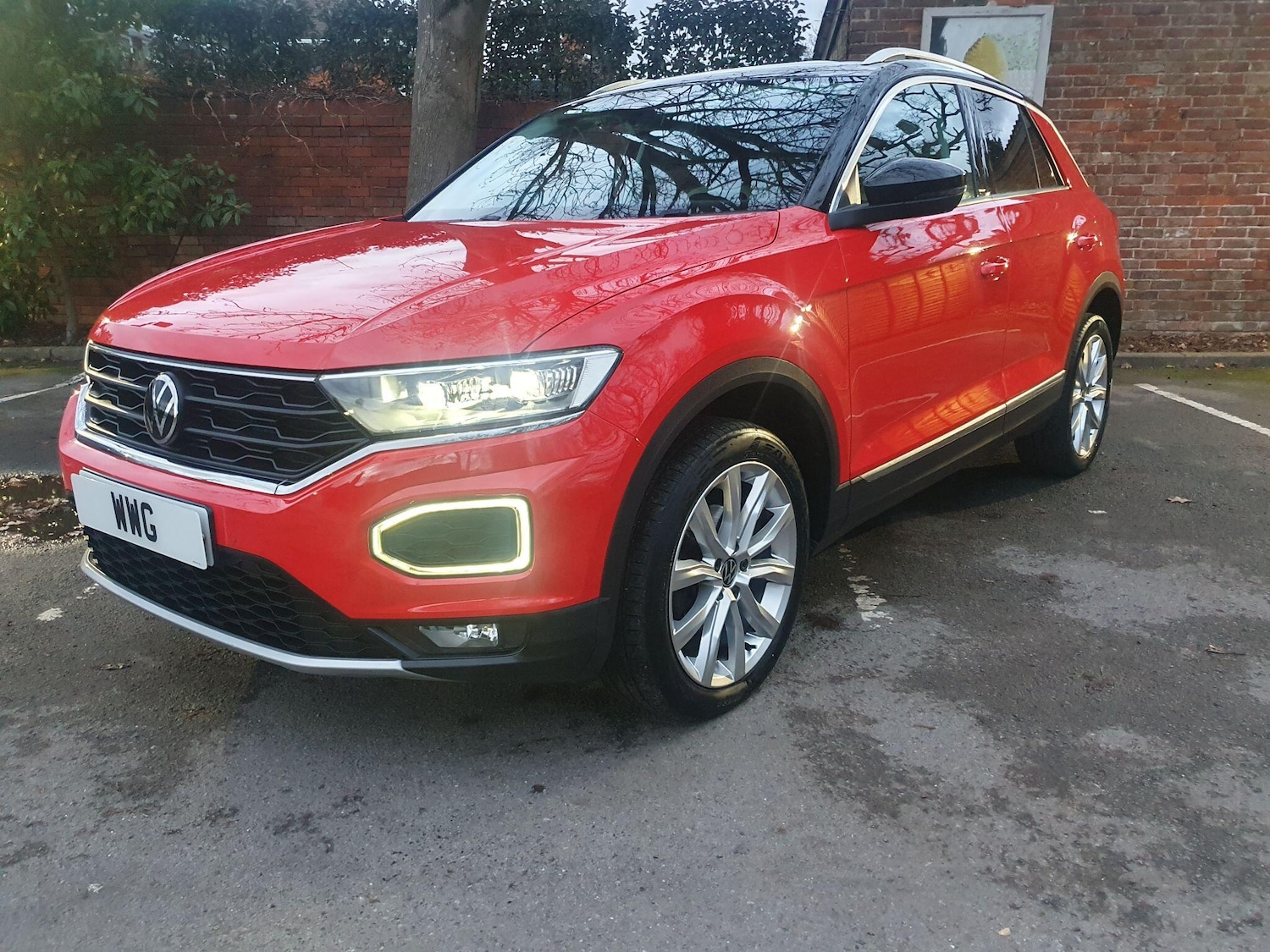 Used Volkswagen T-Roc for sale - 77278675: Photo 1