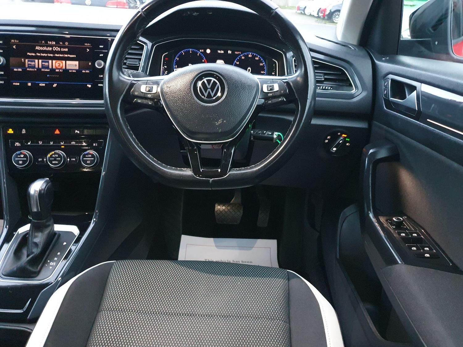Used Volkswagen T-Roc for sale - 77278675: Photo 18