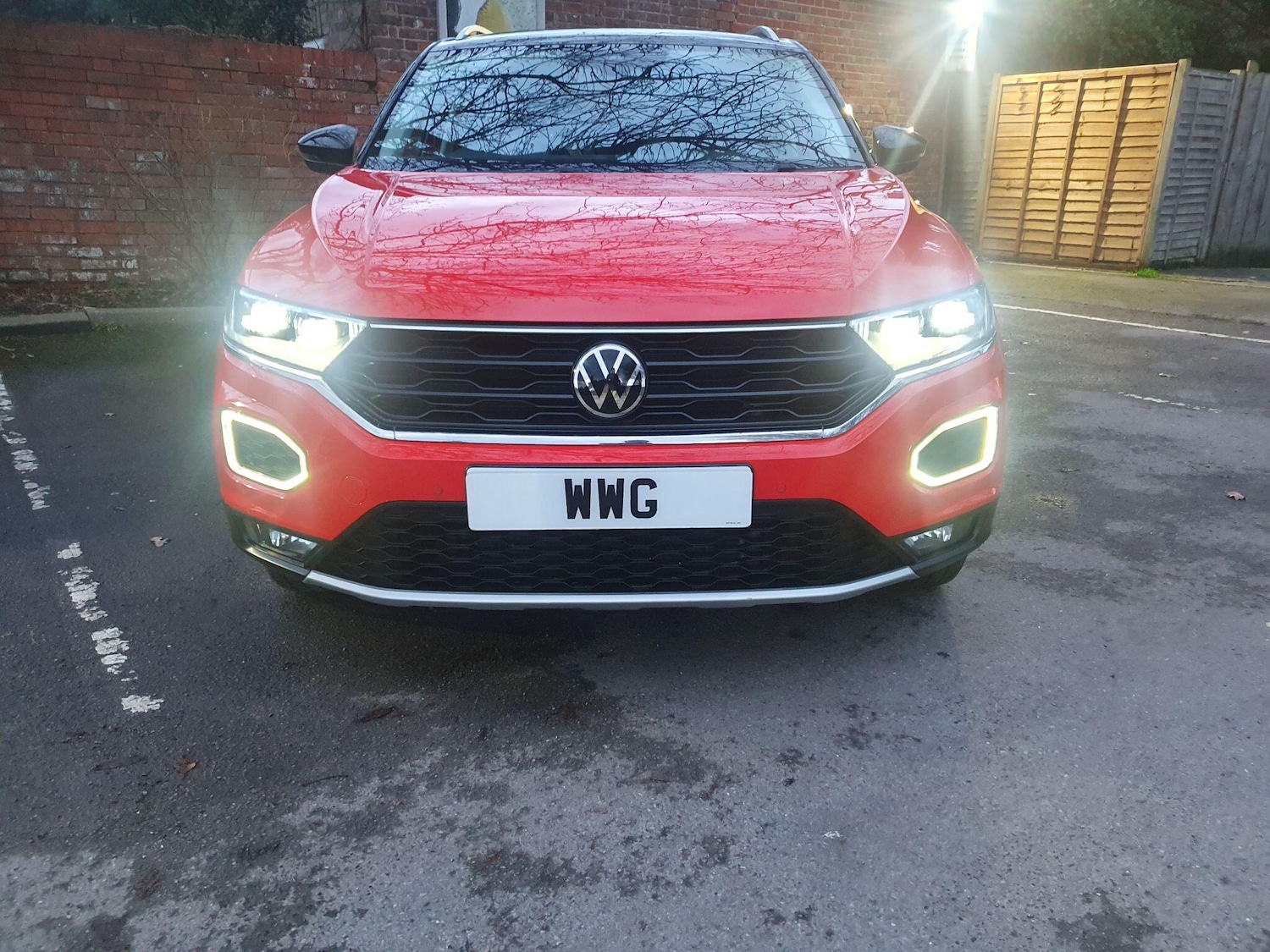 Used Volkswagen T-Roc for sale - 77278675: Photo 2