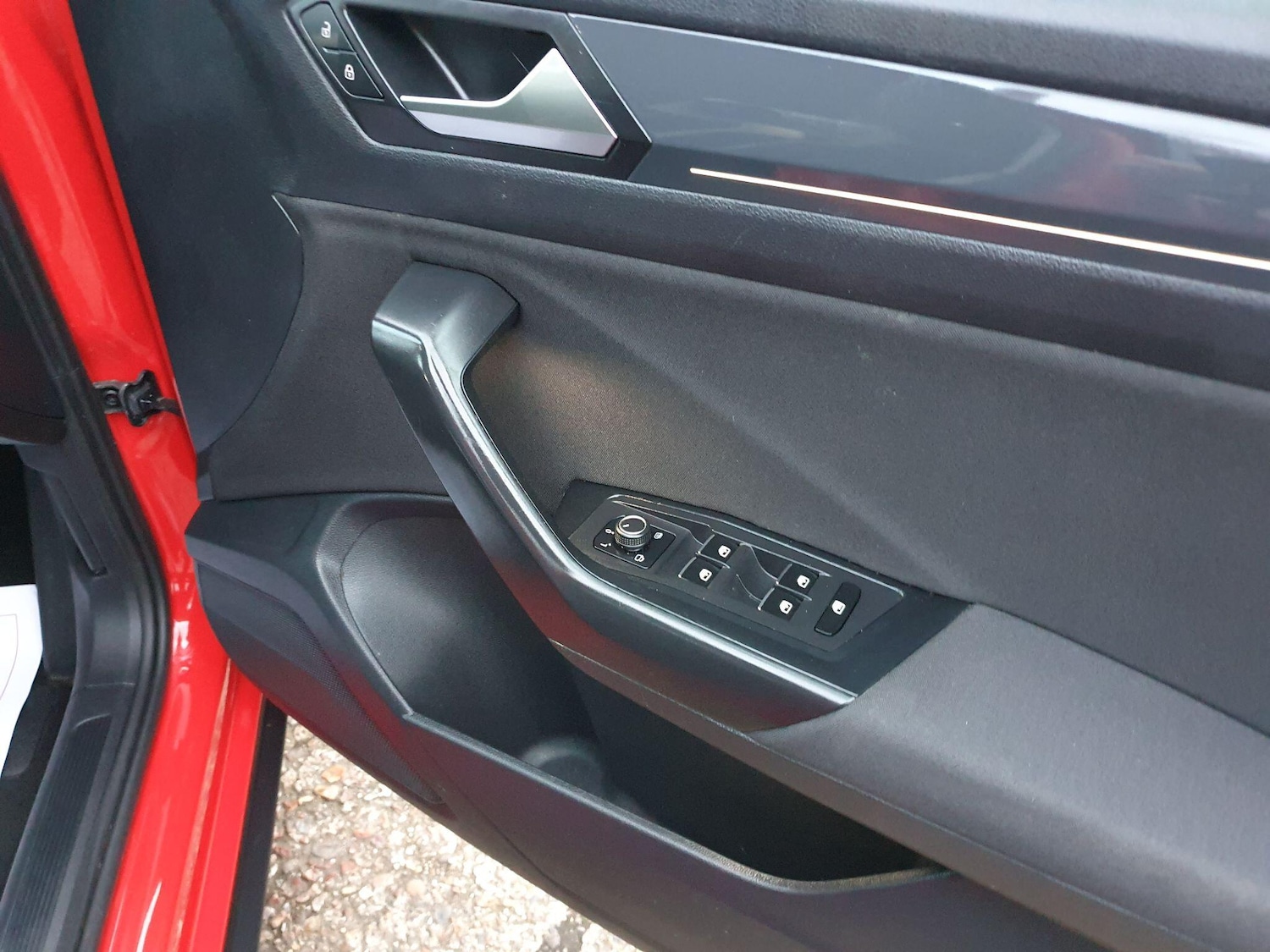 Used Volkswagen T-Roc for sale - 77278675: Photo 21