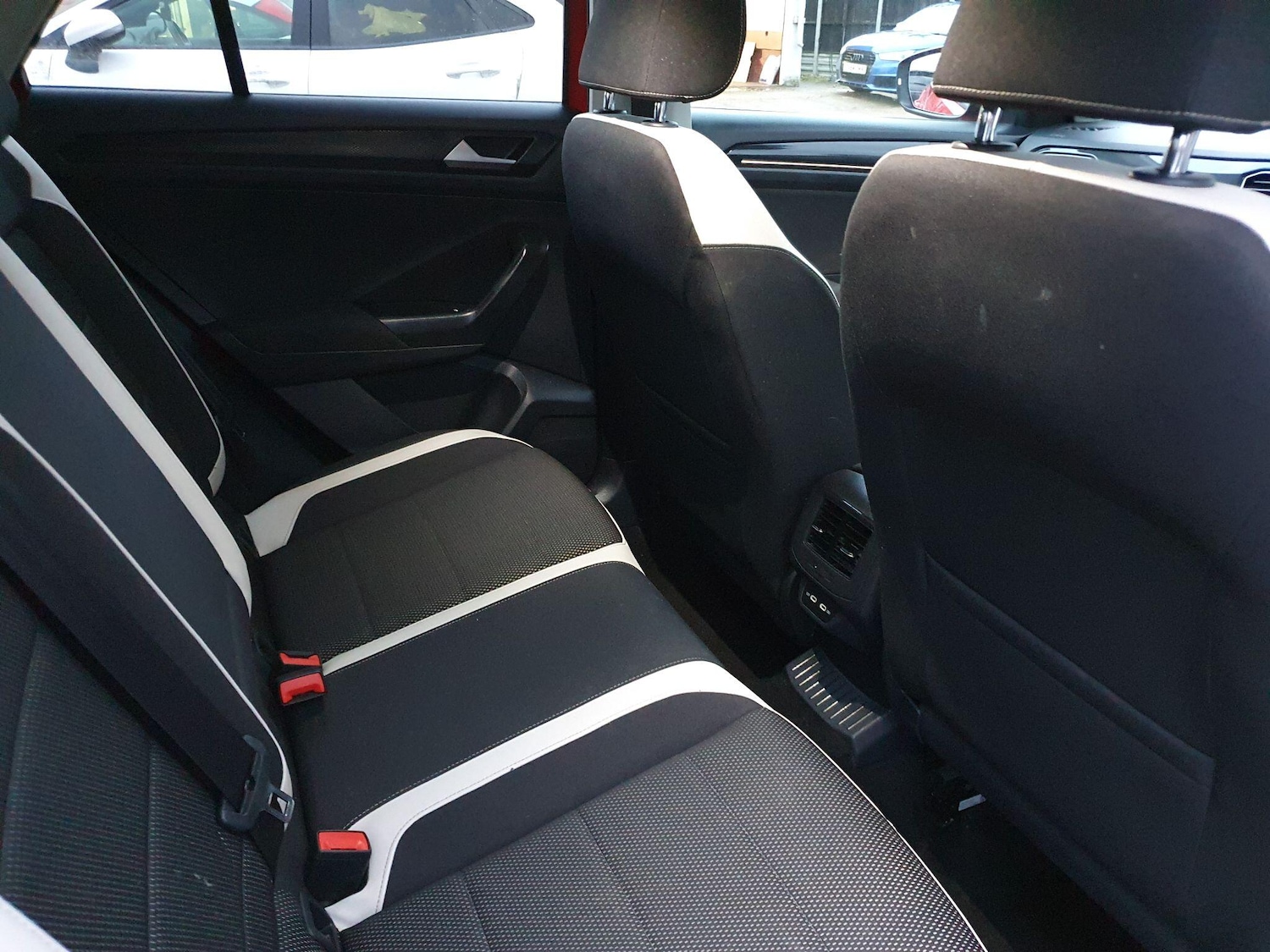 Used Volkswagen T-Roc for sale - 77278675: Photo 22