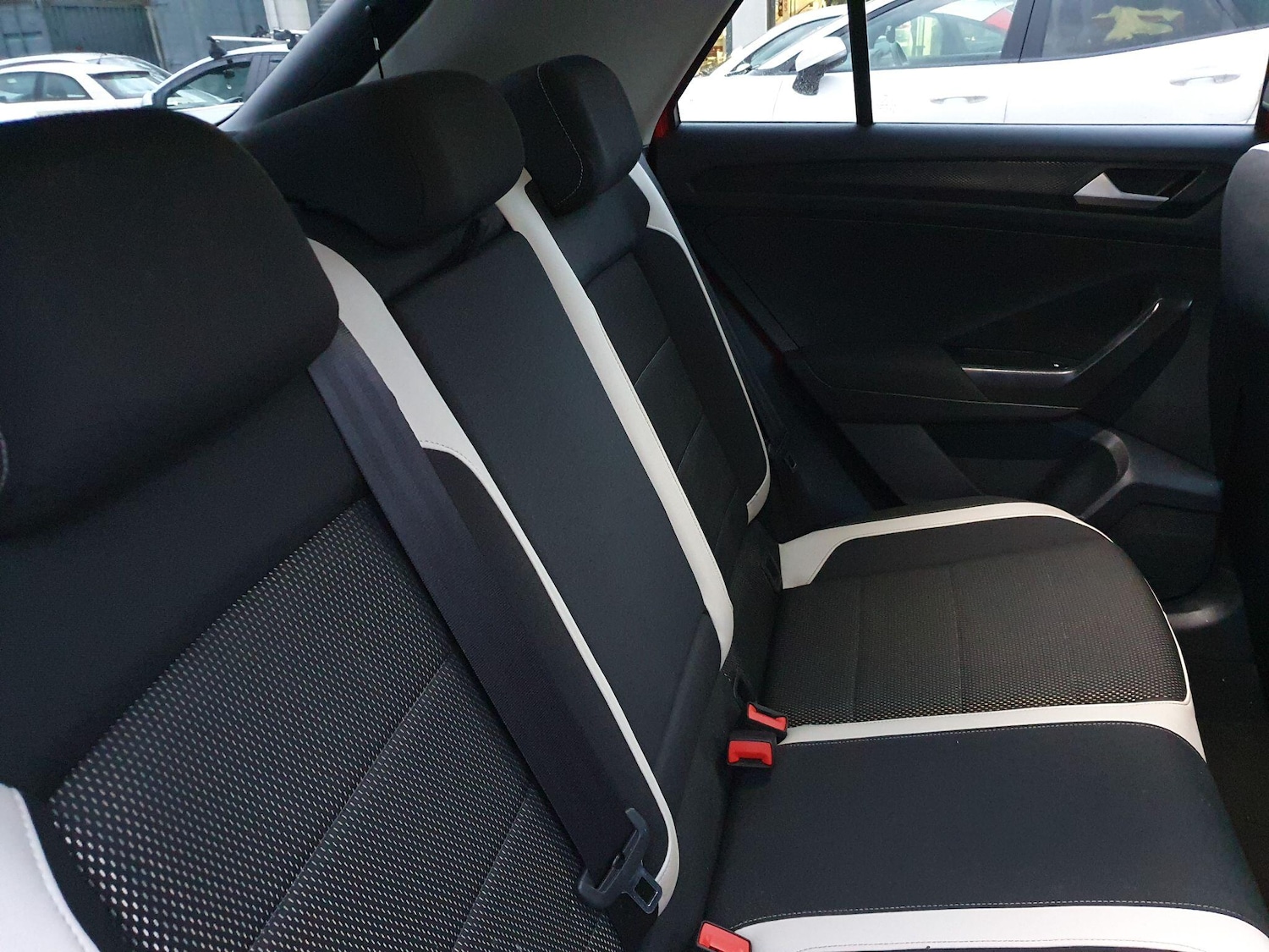 Used Volkswagen T-Roc for sale - 77278675: Photo 23