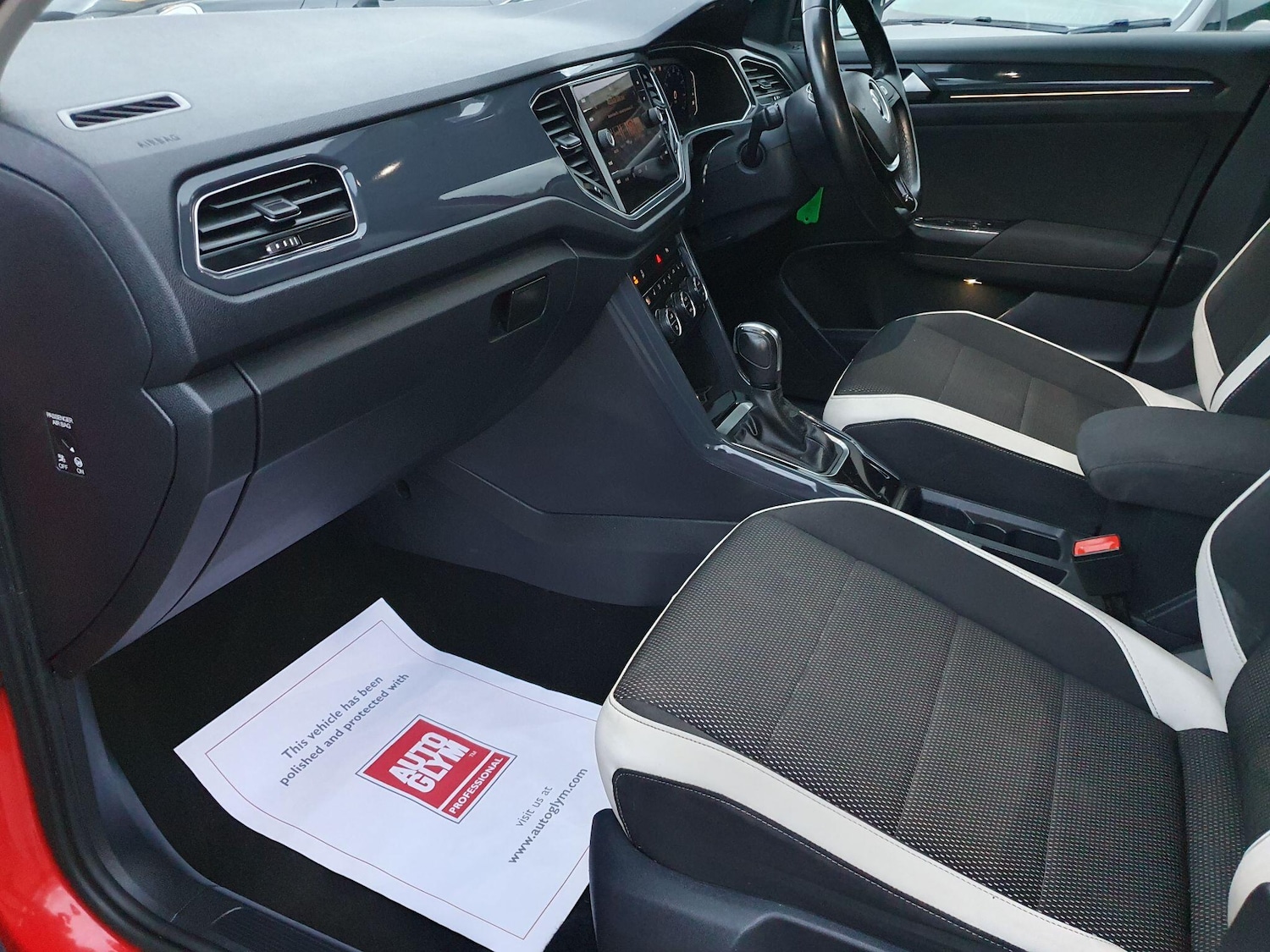 Used Volkswagen T-Roc for sale - 77278675: Photo 25