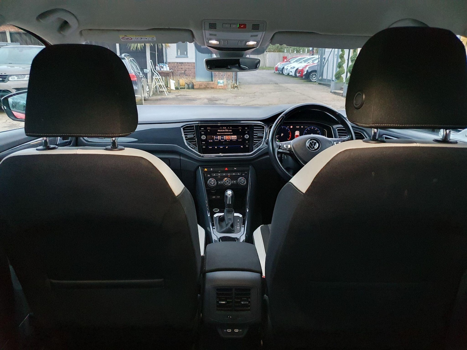 Used Volkswagen T-Roc for sale - 77278675: Photo 9