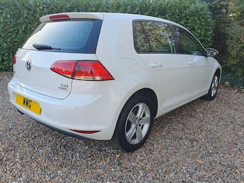 Used Volkswagen Golf 2017 for sale - 76644782: Photo