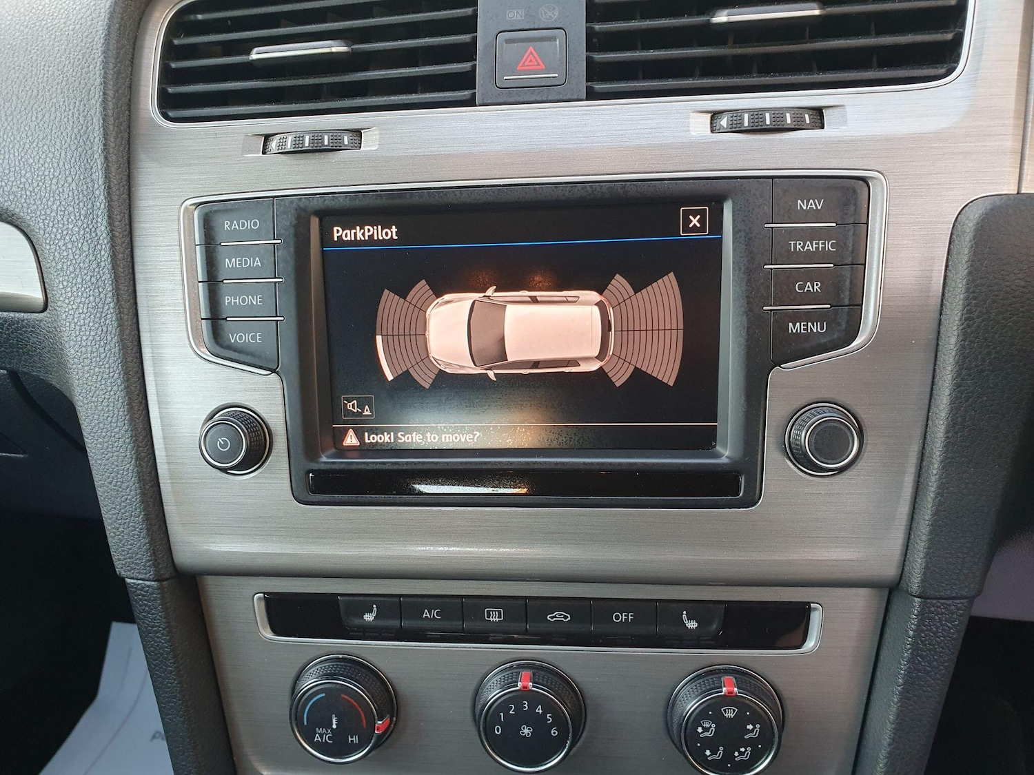 Used Volkswagen Golf 2017 for sale - 76644782: Photo 9