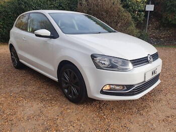 Used Volkswagen Polo 2014 for sale - 76645327: Photo
