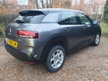 Used Citroen C4 Cactus 2018 for sale - 77351887: Photo