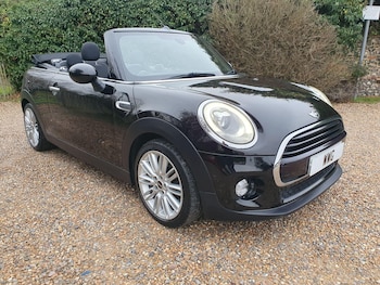 Used MINI Convertible 2018 for sale - 77066322: Photo