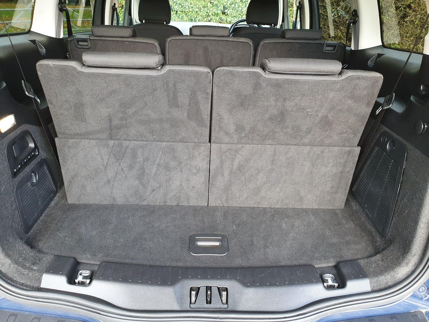 Used Ford Galaxy 2020 for sale - 76645405: Photo 32