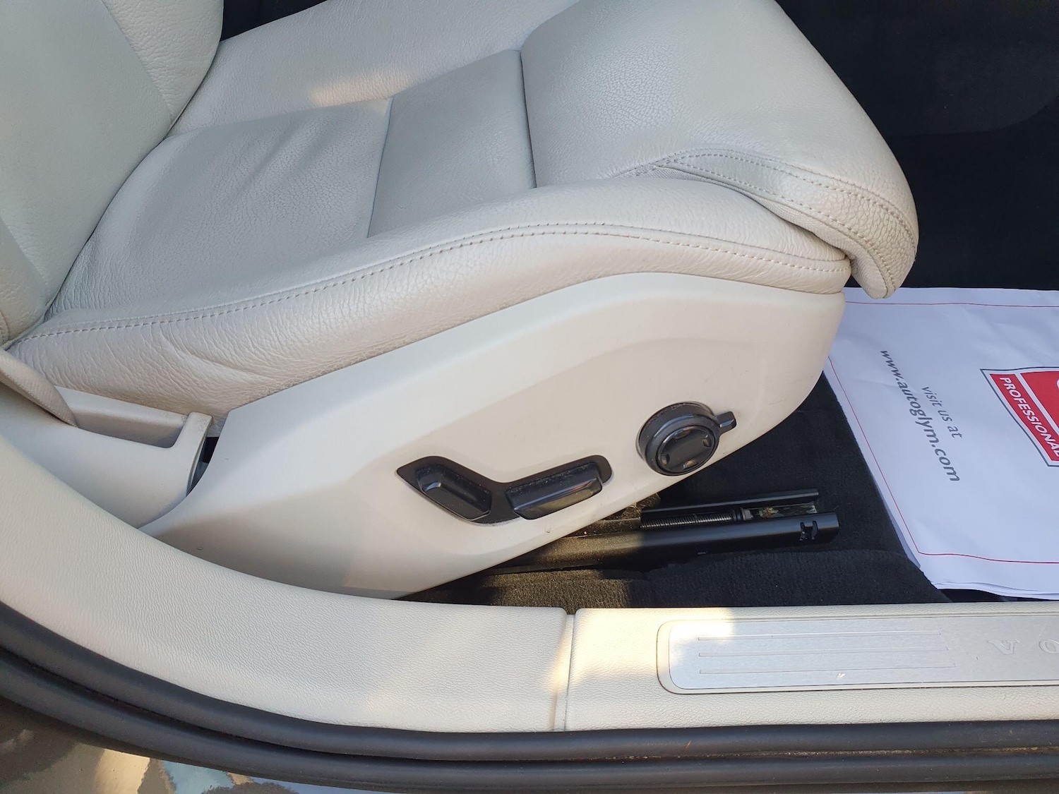 Used Volvo V60 2019 for sale - 77646719: Photo 16