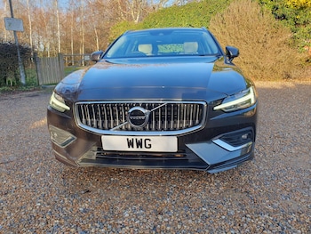 Used Volvo V60 2019 for sale - 77646719: Photo