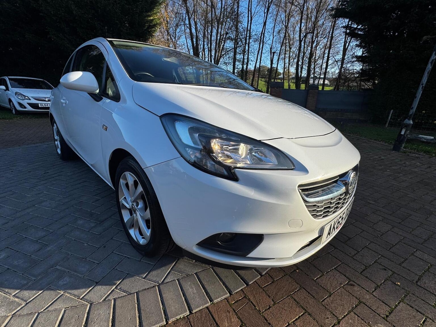 Used Vauxhall Corsa 2015 for sale - 76571260: Photo 2