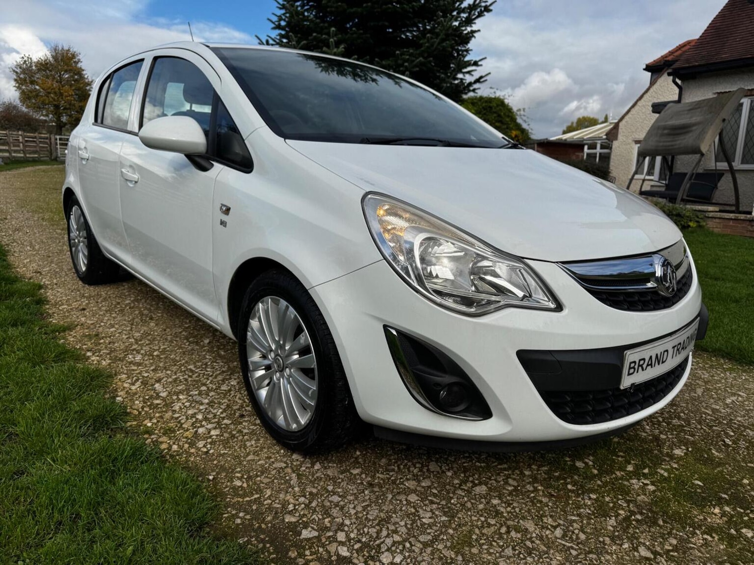 Used Vauxhall Corsa 2011 for sale - 76355928: Photo 1