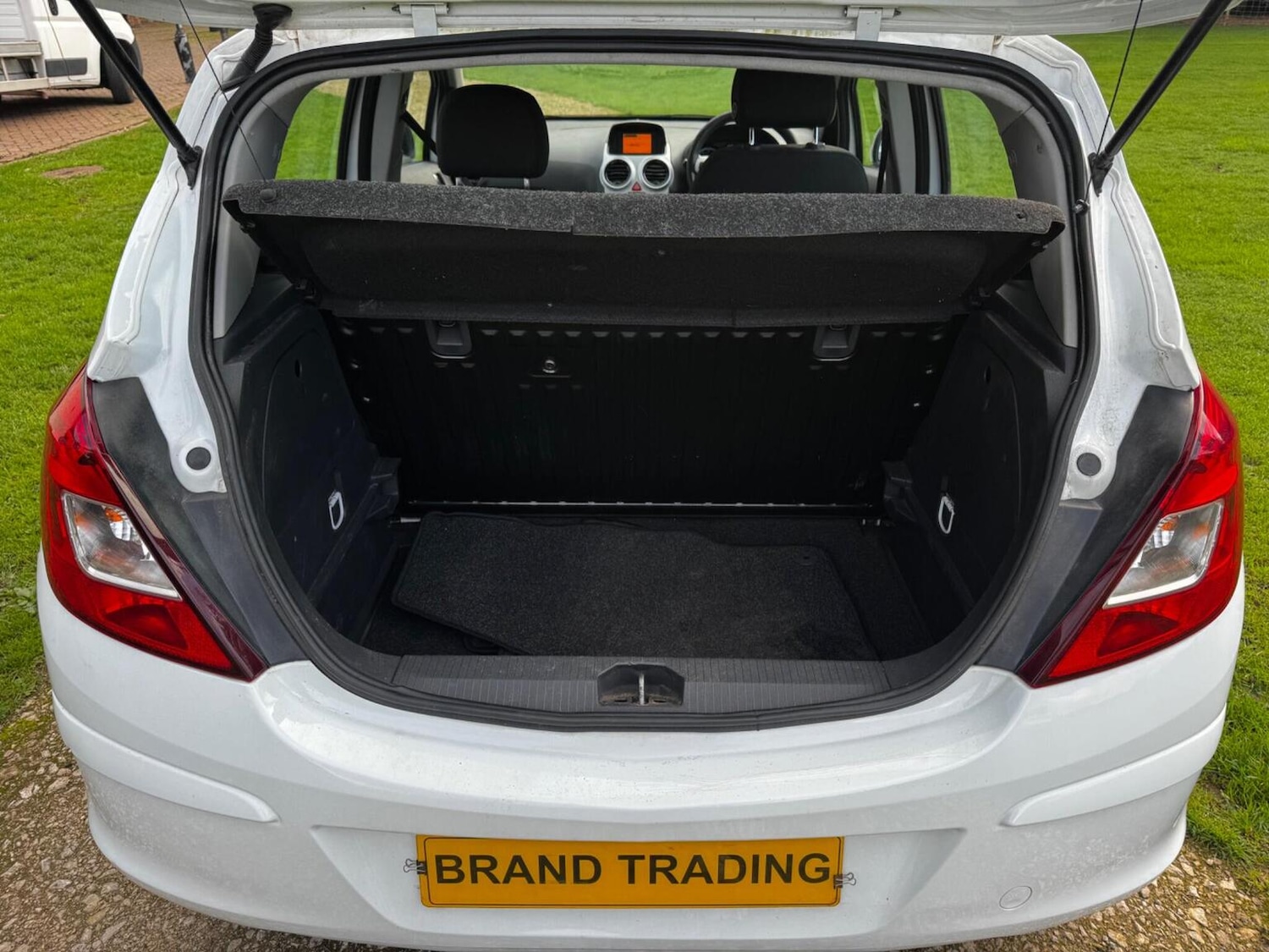 Used Vauxhall Corsa 2011 for sale - 76355928: Photo 24