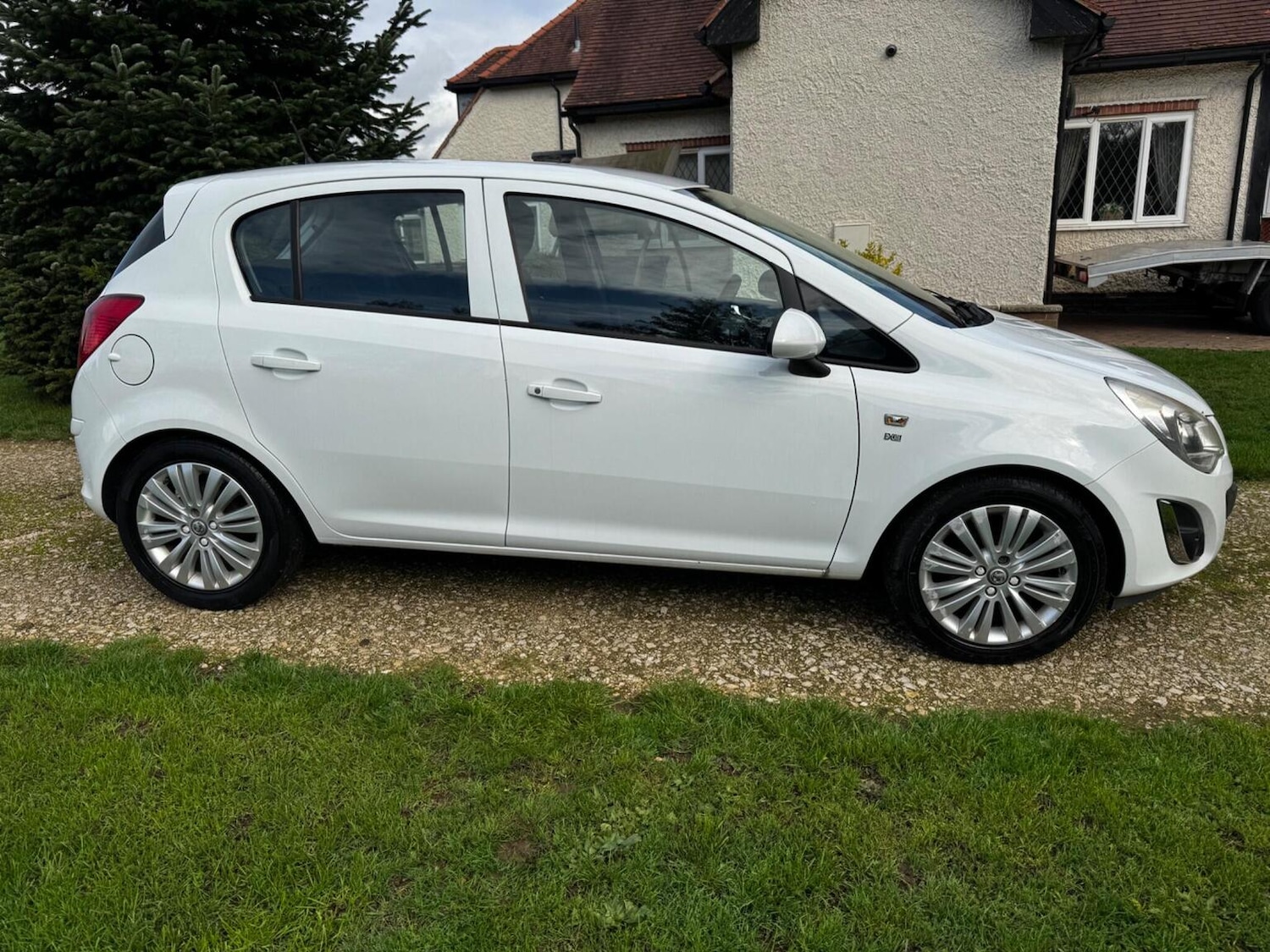 Used Vauxhall Corsa 2011 for sale - 76355928: Photo 25