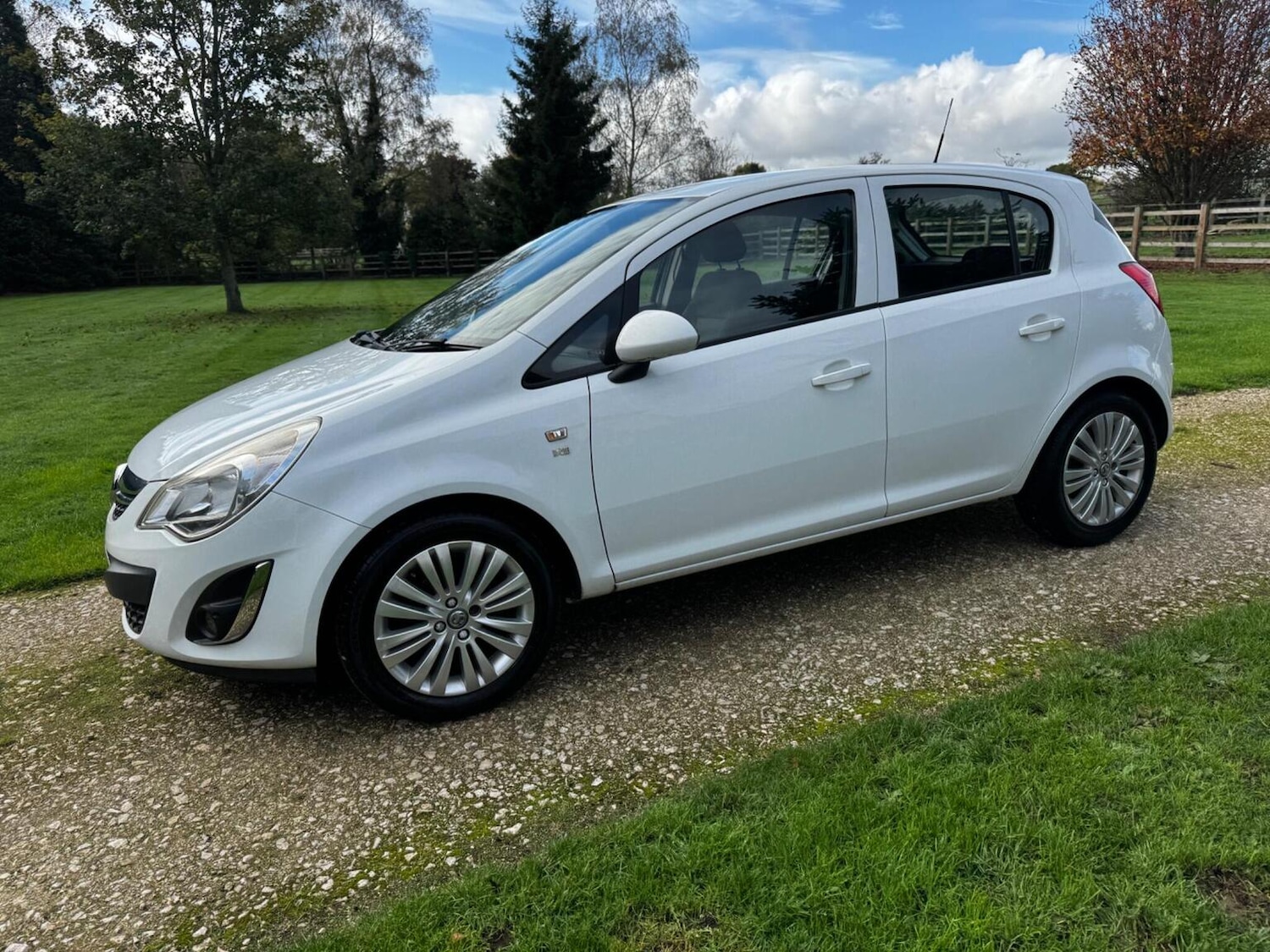 Used Vauxhall Corsa 2011 for sale - 76355928: Photo 35