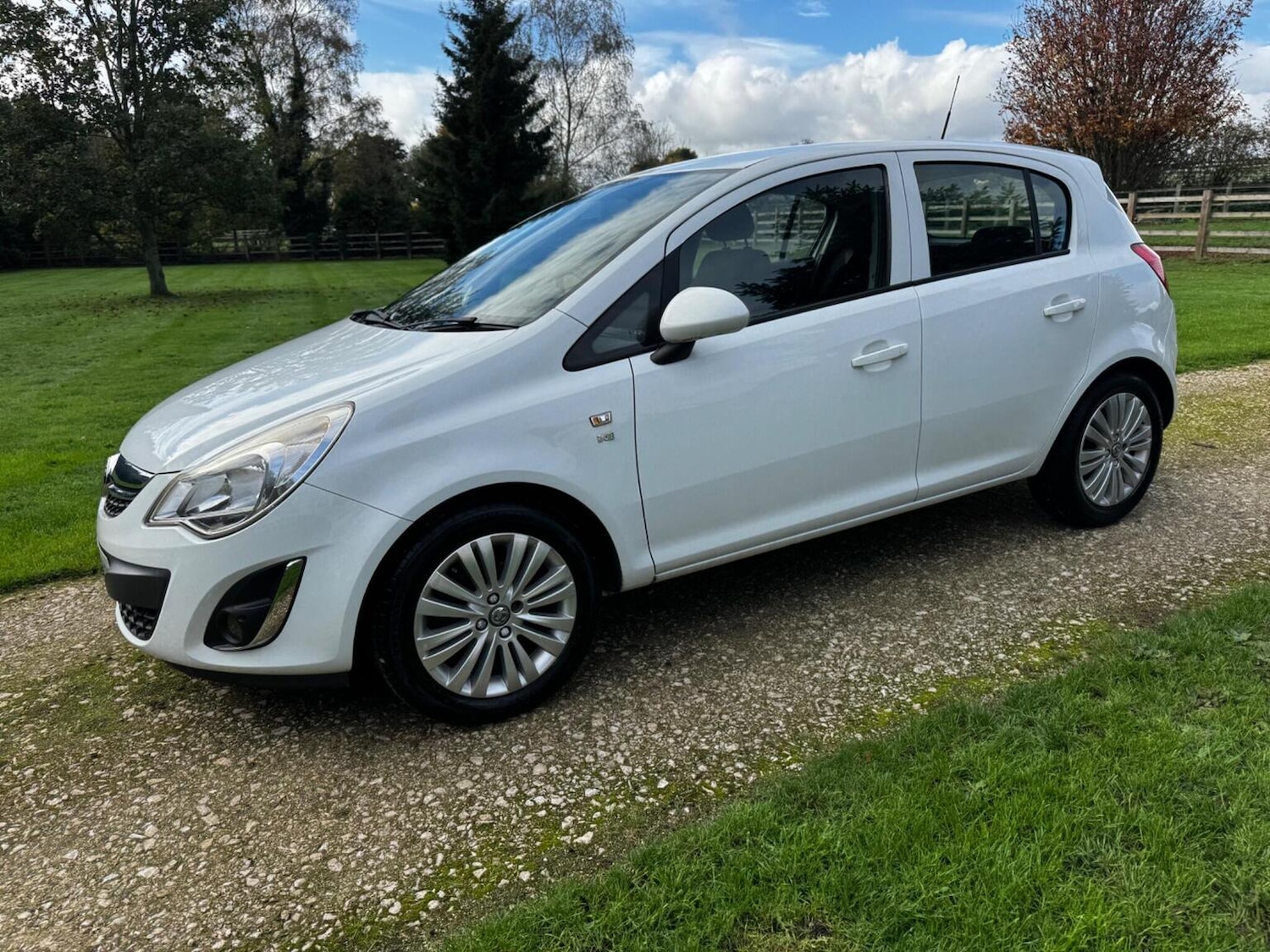 Used Vauxhall Corsa 2011 for sale - 76355928: Photo 40