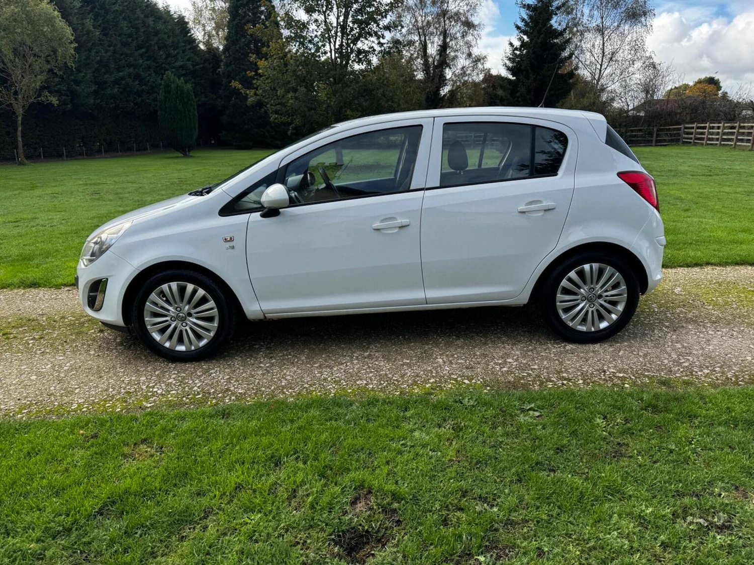 Used Vauxhall Corsa 2011 for sale - 76355928: Photo 43