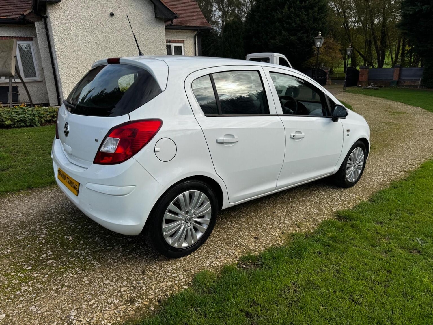 Used Vauxhall Corsa 2011 for sale - 76355928: Photo 9