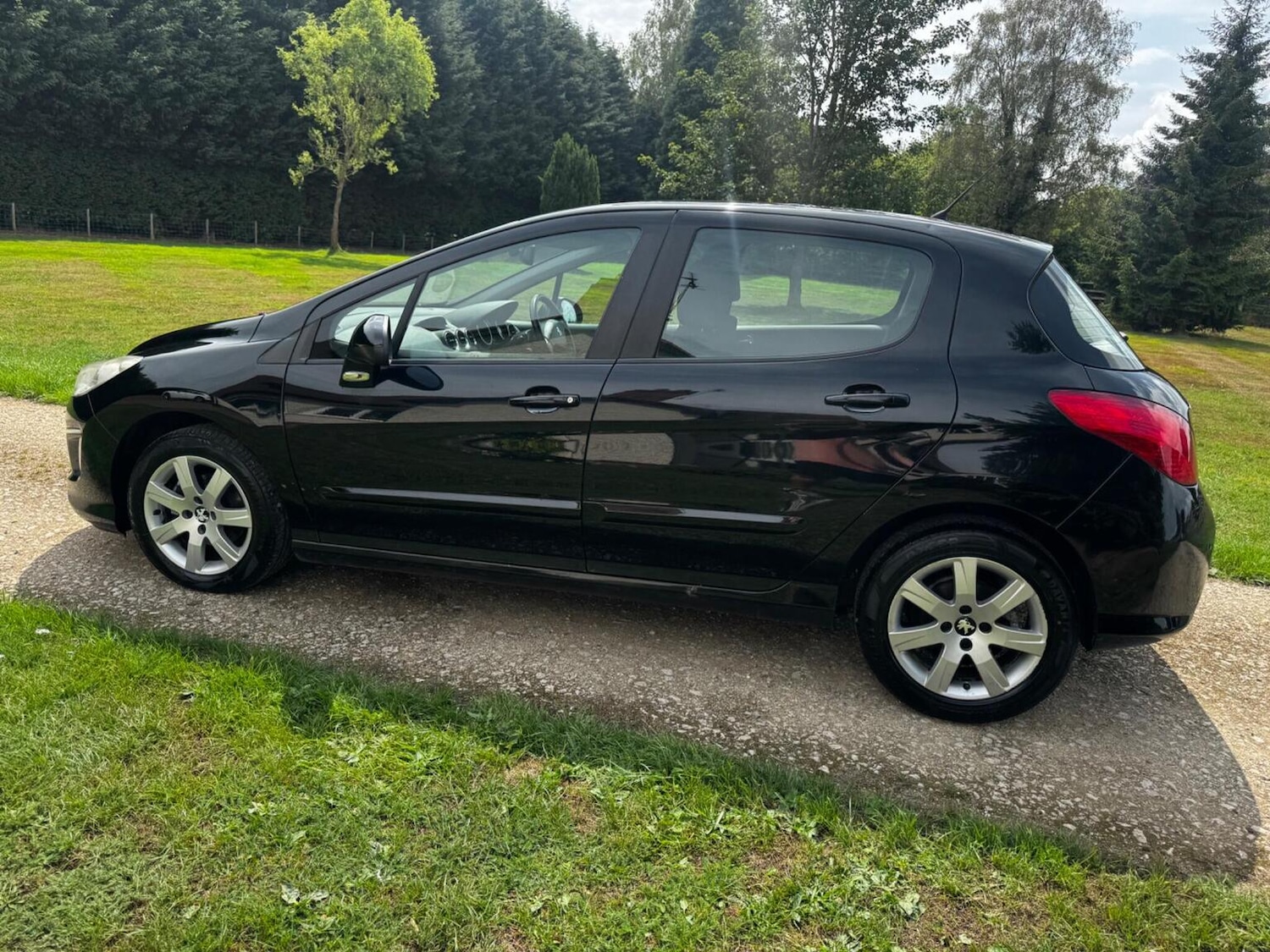 Used Peugeot 308 2011 for sale - 76355925: Photo 27
