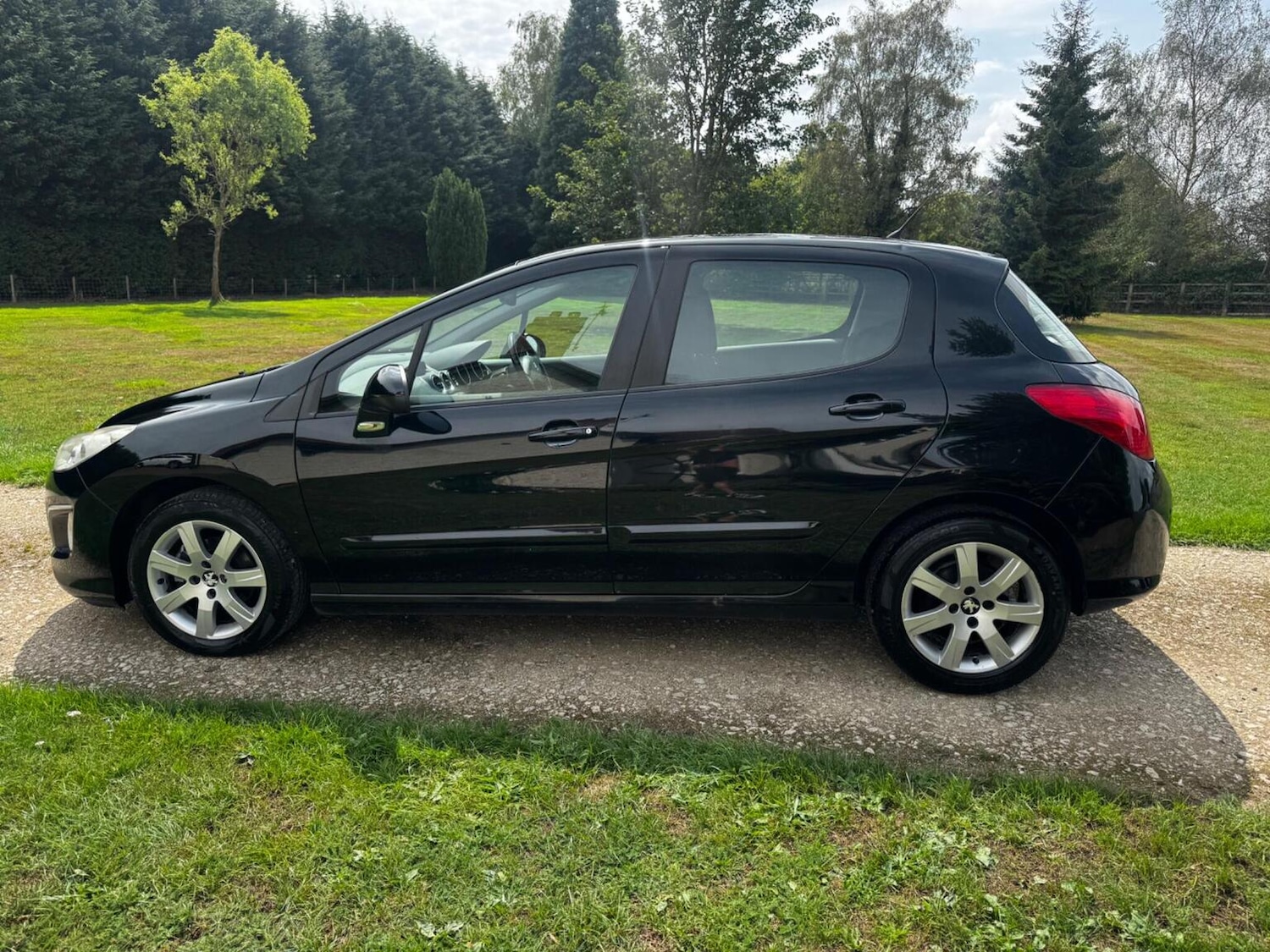 Used Peugeot 308 2011 for sale - 76355925: Photo 29